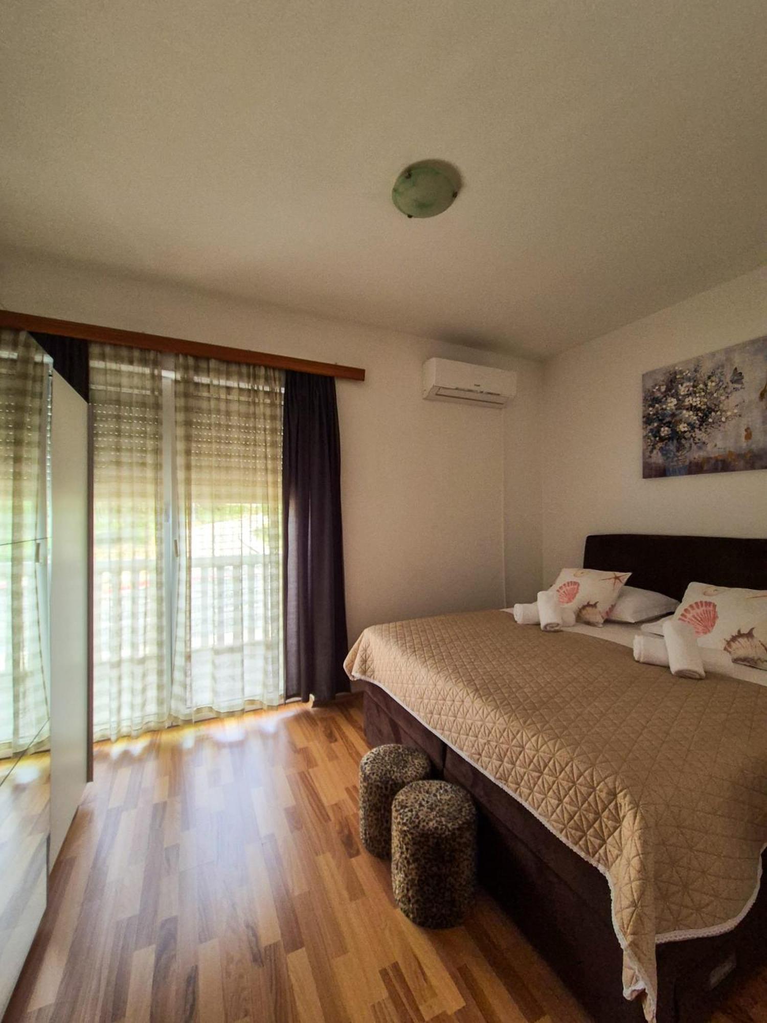 Apartments And Pansion M&R Turanj Luaran gambar